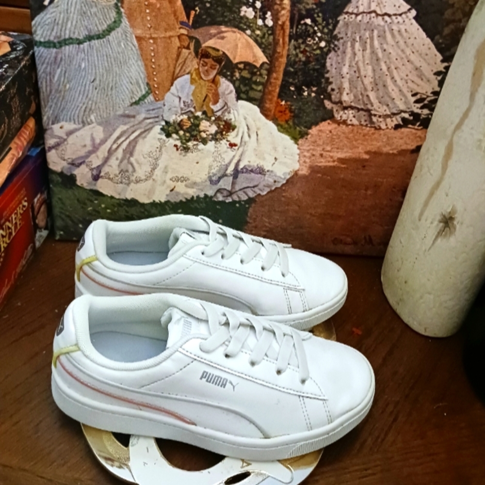 👟👟PUMA White Patent Leather Sneakers Size 13,Like New!!🏀A Fabulous  Gift !!🏓